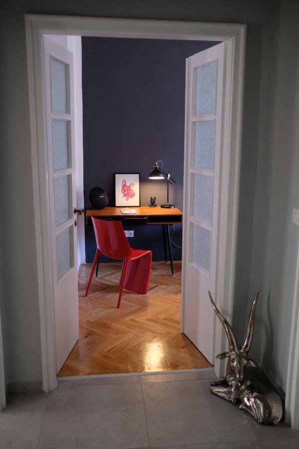 Luxury Old Town Apartment Пула Екстериор снимка